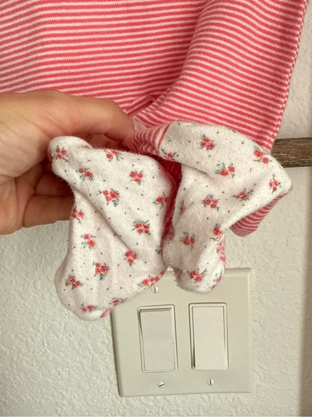 Carter’s Floral Heart Striped Zip Up Footie Sz: 6M